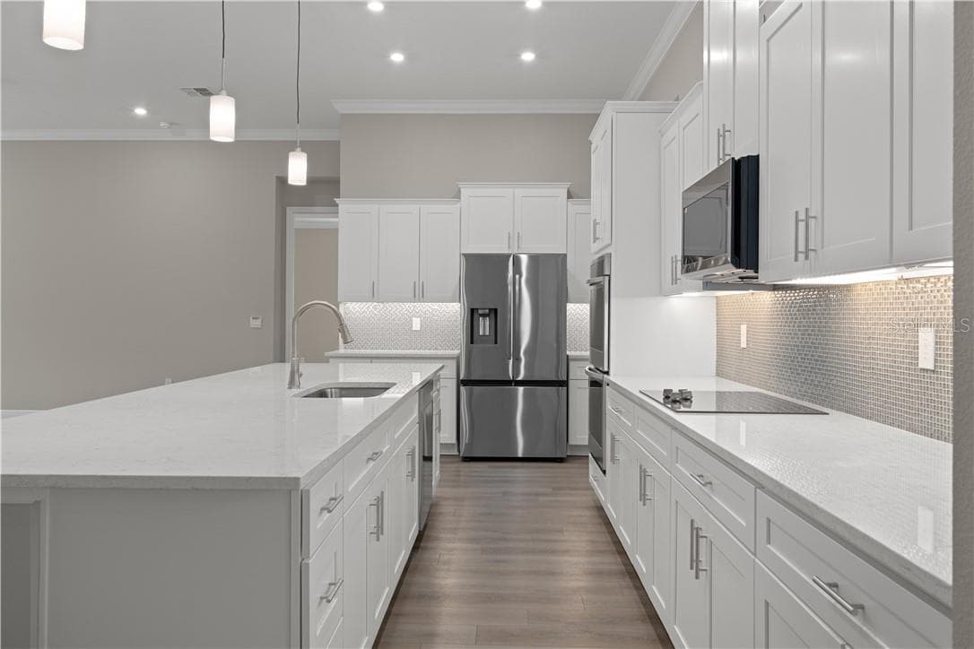 Single Family Residence at 3339 W VILLANOVA CT, BEVERLY HILLS, photo 31 of 149