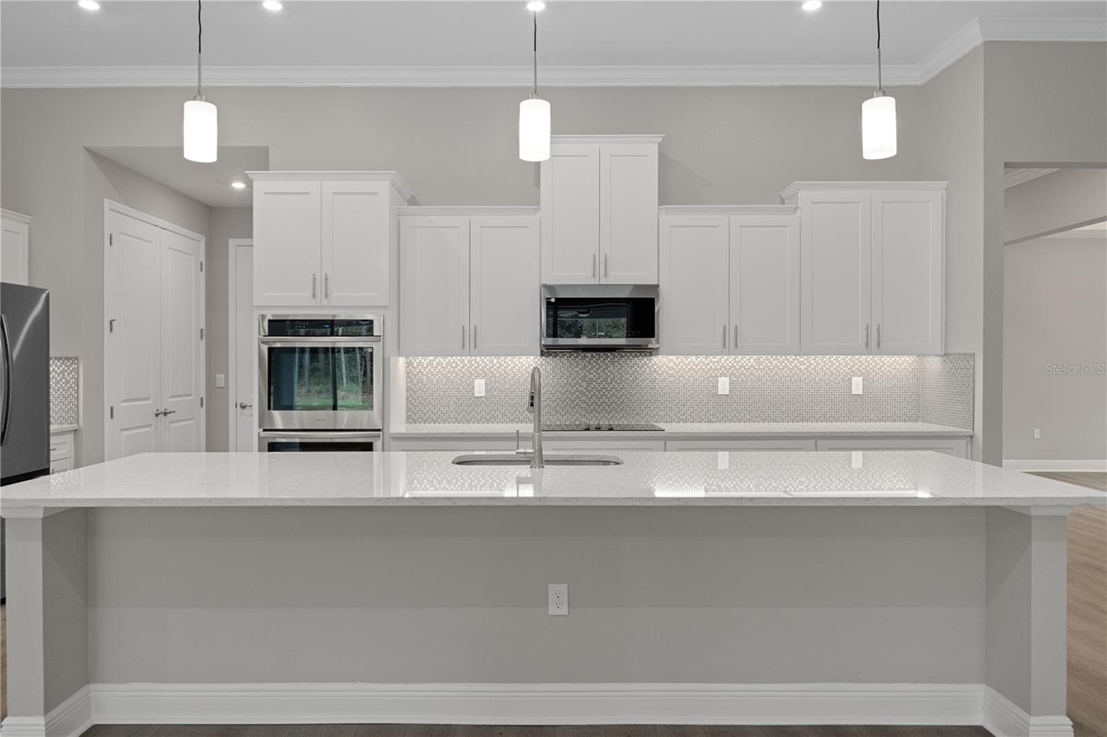 Single Family Residence at 3339 W VILLANOVA CT, BEVERLY HILLS, photo 36 of 149