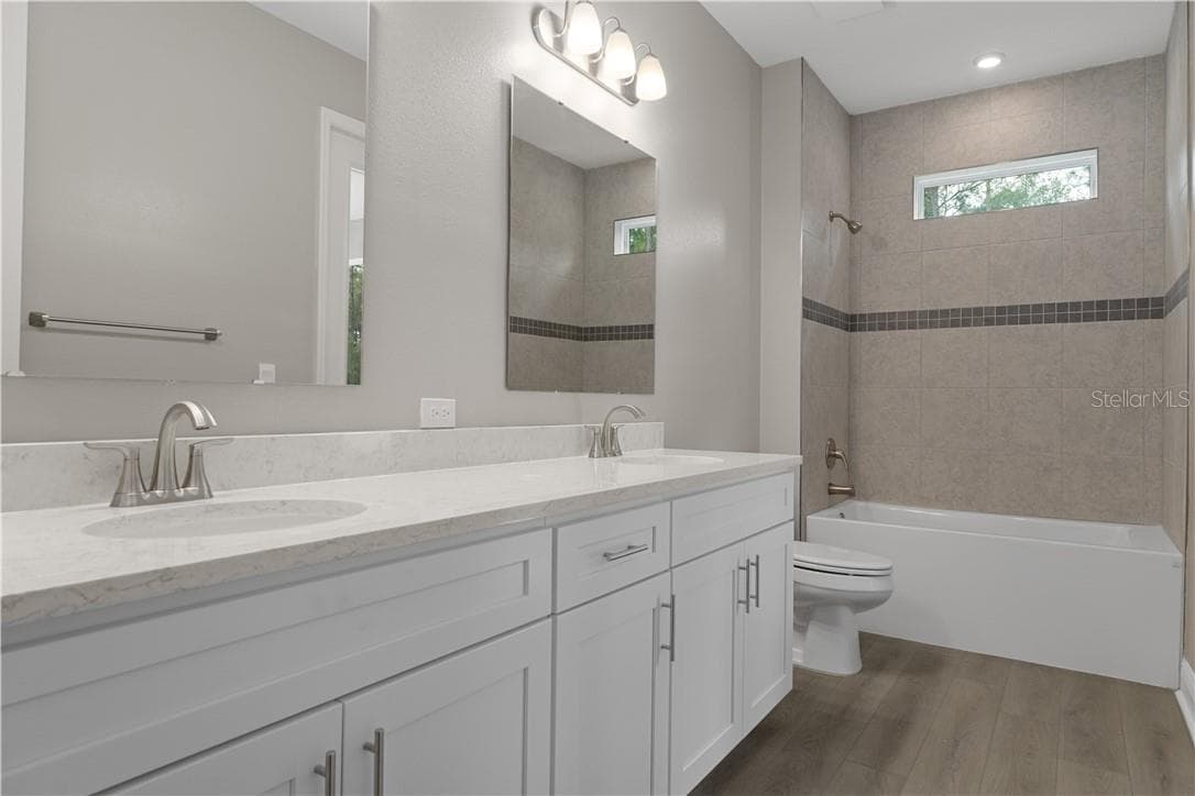 Single Family Residence at 3339 W VILLANOVA CT, BEVERLY HILLS, photo 73 of 149