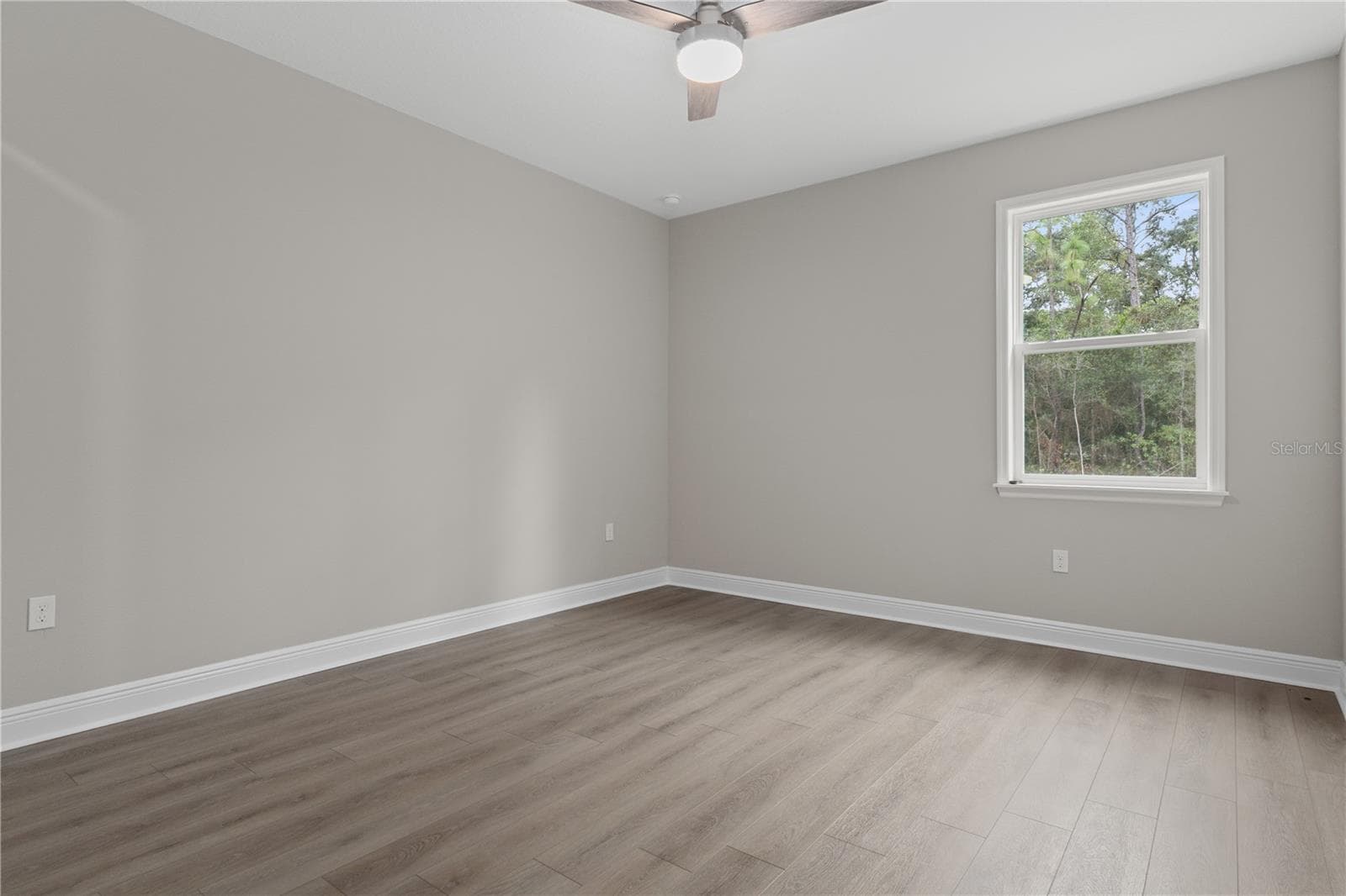 Single Family Residence at 3339 W VILLANOVA CT, BEVERLY HILLS, photo 76 of 149