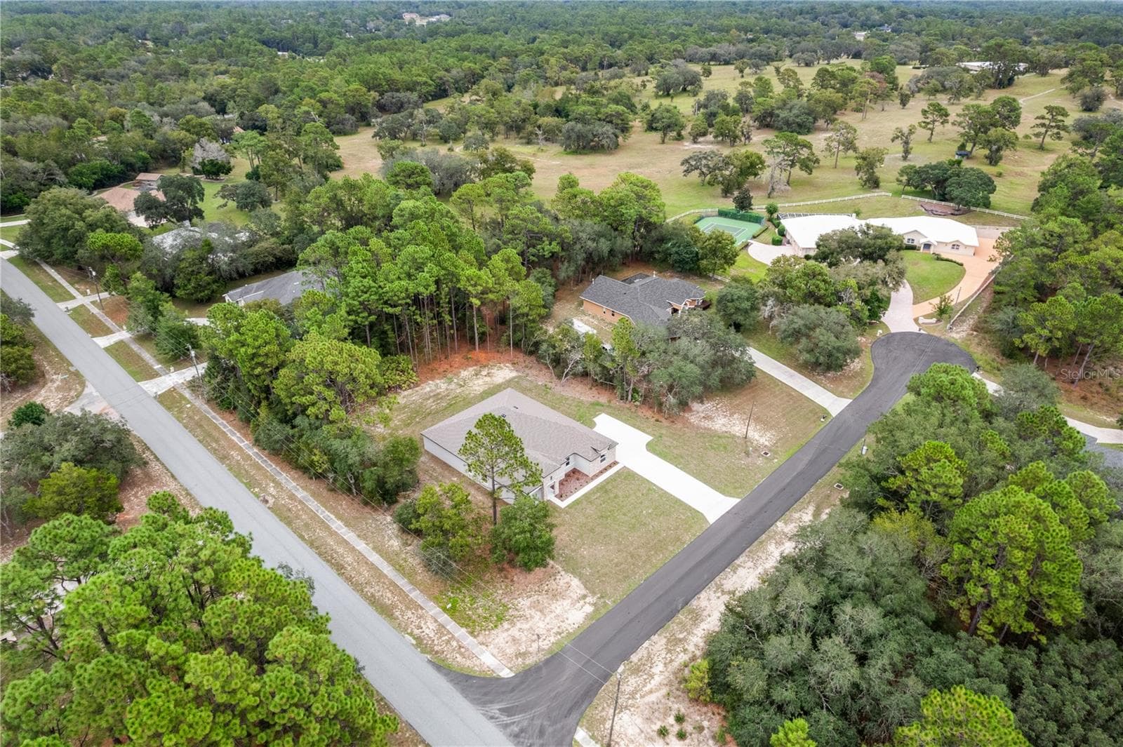 Single Family Residence at 3339 W VILLANOVA CT, BEVERLY HILLS, photo 132 of 149