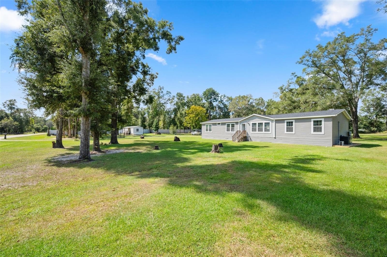 Manufactured Home at 232 SW TRUDY WAY, FORT WHITE, photo 2 of 73