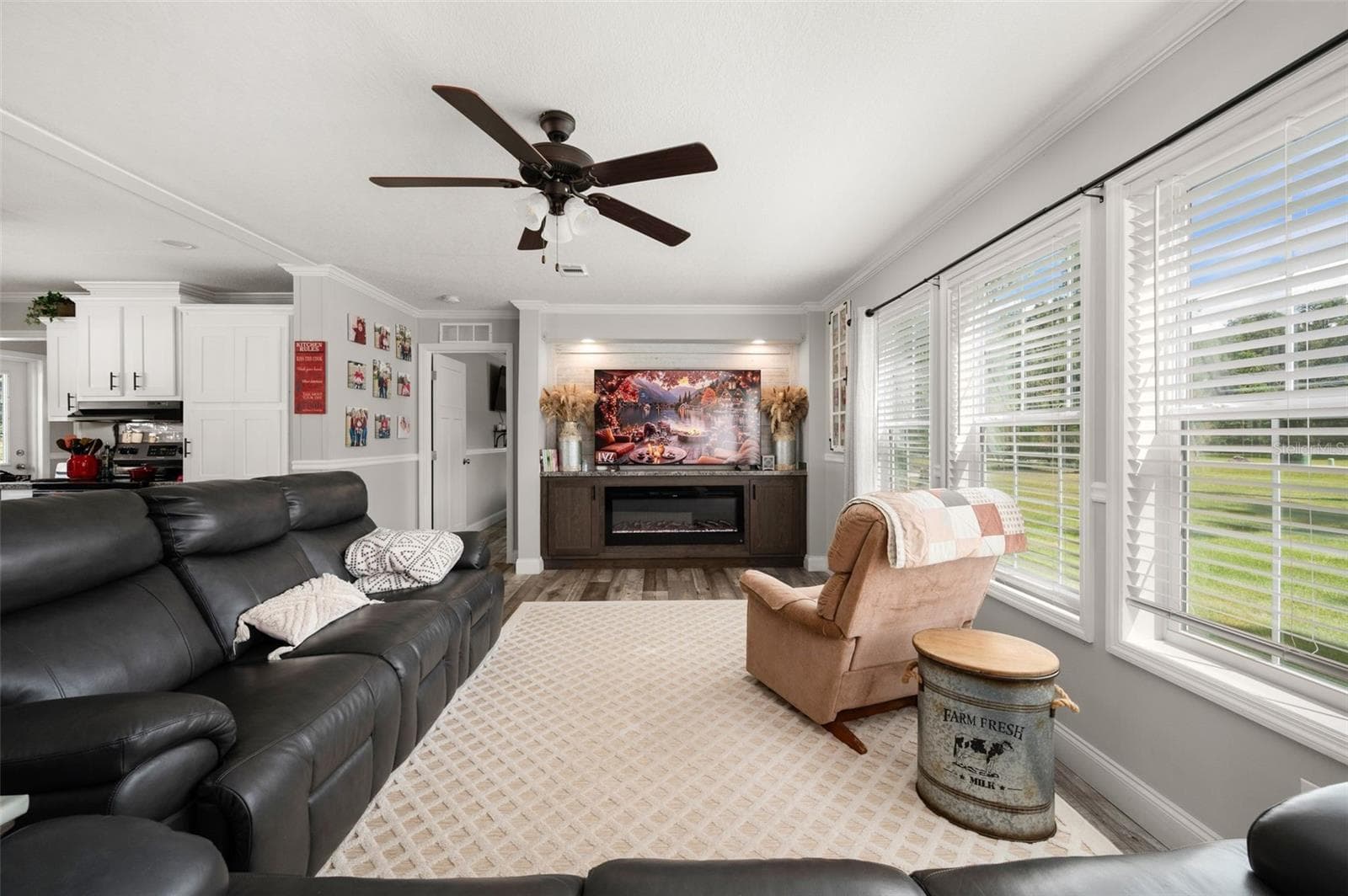 Manufactured Home at 232 SW TRUDY WAY, FORT WHITE, photo 5 of 73