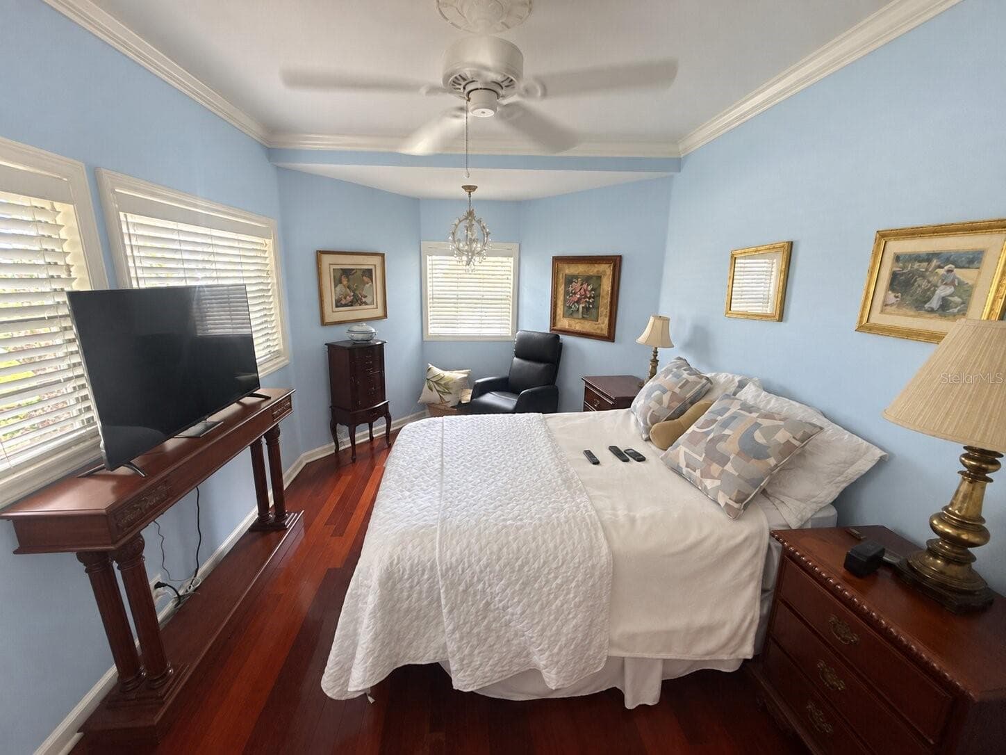Single Family Residence at 1323 S SHADE AVE, SARASOTA, photo 7 of 19