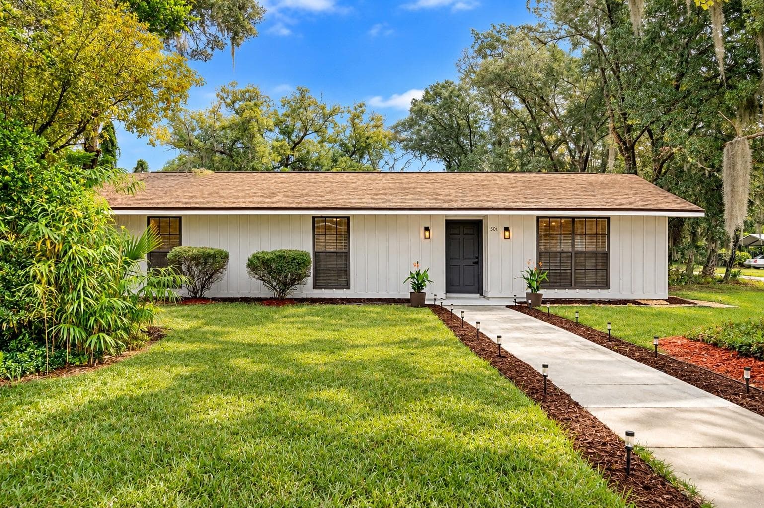 Single Family Residence at 501 CAMELIA LN, DELAND