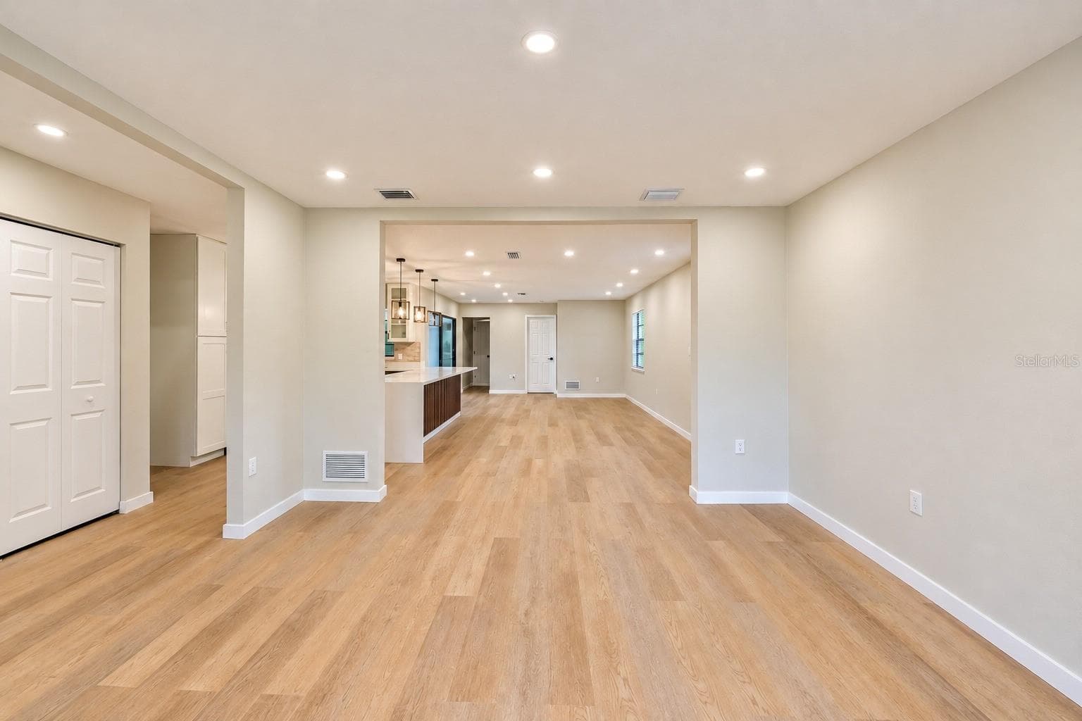 Single Family Residence at 501 CAMELIA LN, DELAND, photo 10 of 25