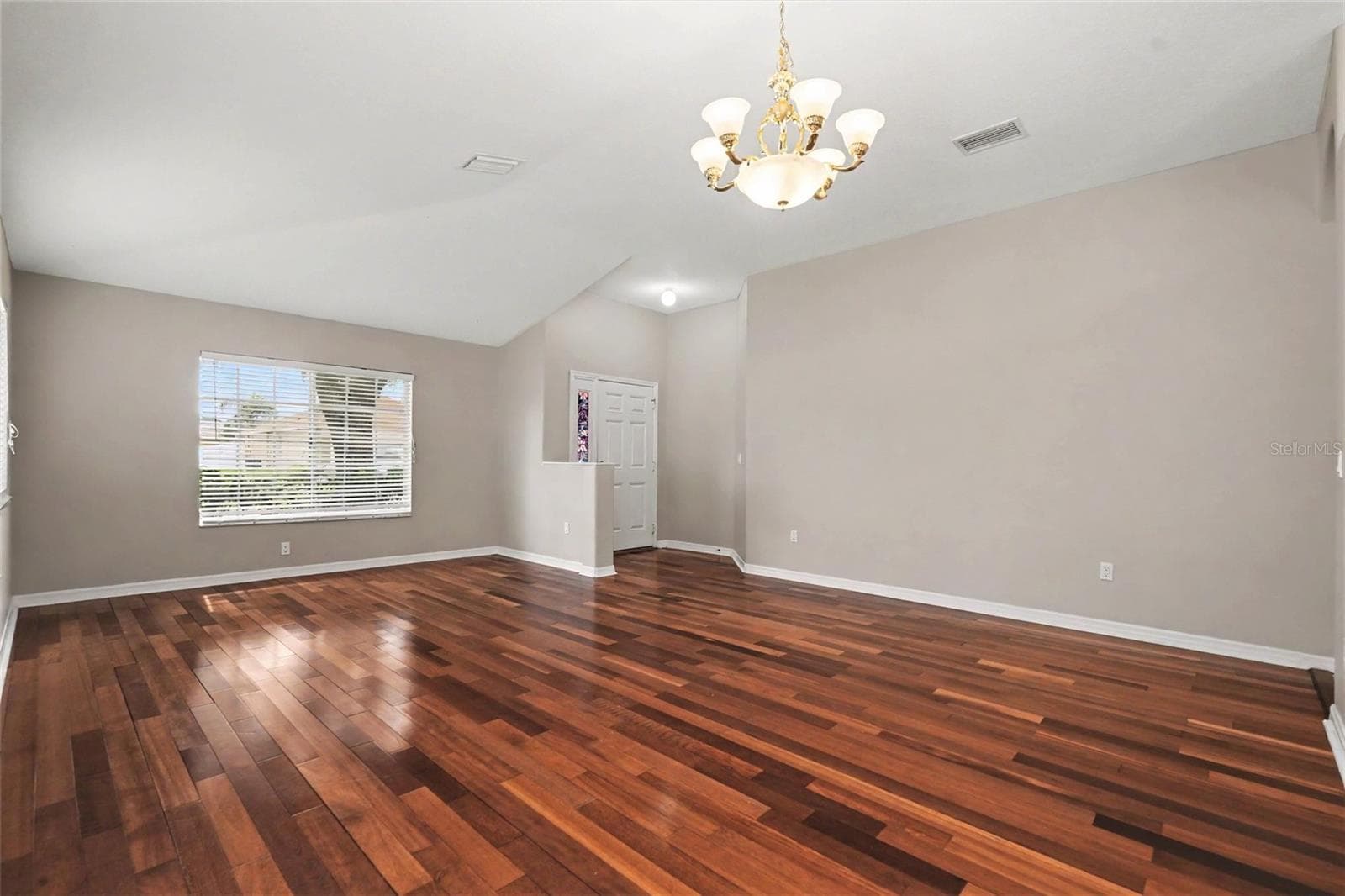 Single Family Residence at 27722 SUGAR LOAF DR, WESLEY CHAPEL, photo 3 of 18