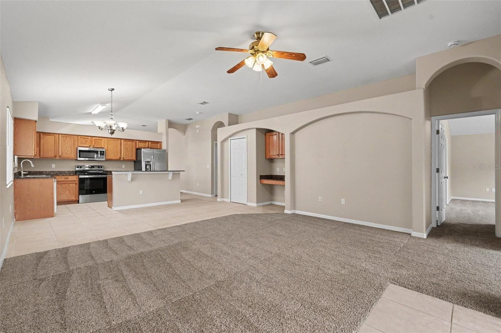 Single Family Residence at 27722 SUGAR LOAF DR, WESLEY CHAPEL, photo 8 of 18