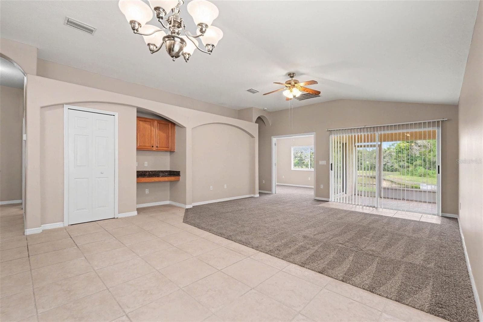Single Family Residence at 27722 SUGAR LOAF DR, WESLEY CHAPEL, photo 9 of 18