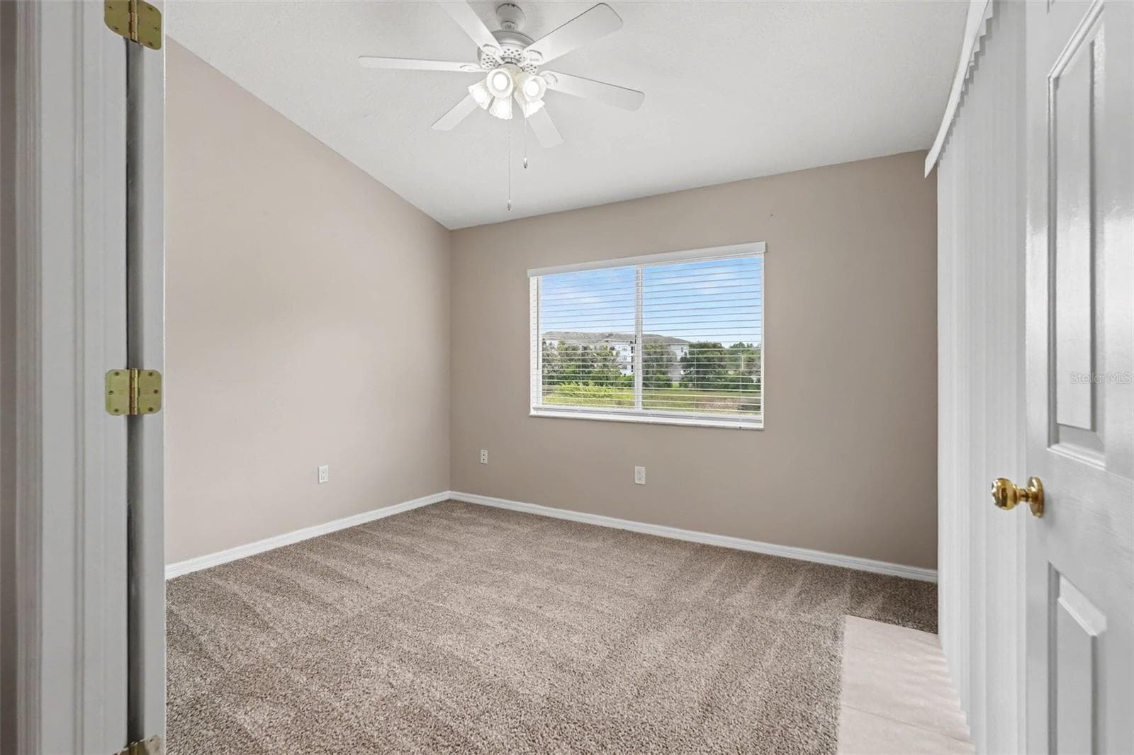 Single Family Residence at 27722 SUGAR LOAF DR, WESLEY CHAPEL, photo 10 of 18