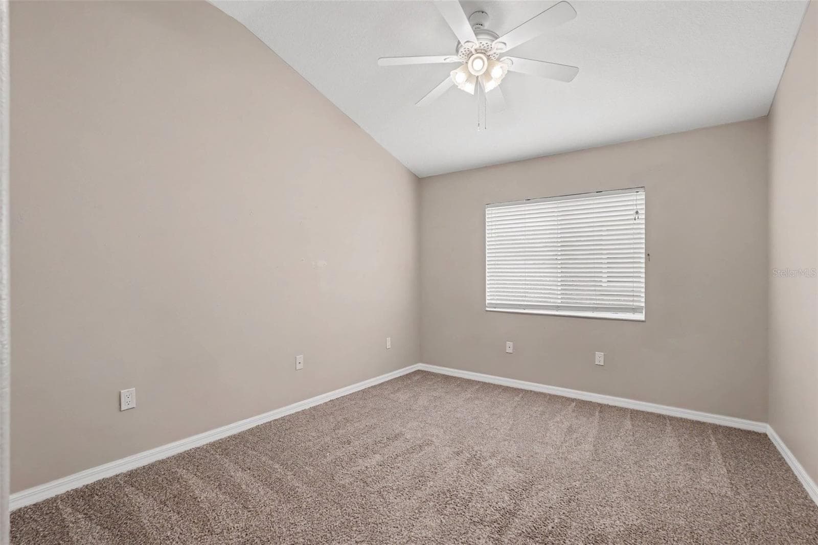 Single Family Residence at 27722 SUGAR LOAF DR, WESLEY CHAPEL, photo 12 of 18