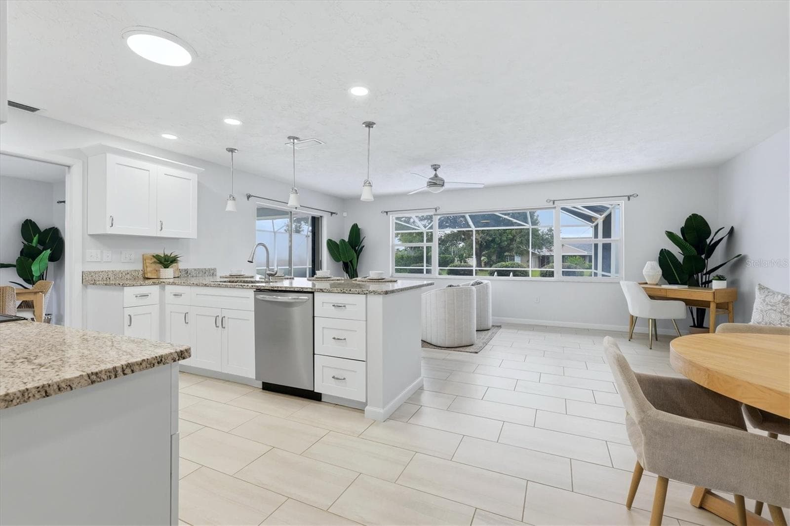Kitchen - 1010 MALIBU CT, VENICE