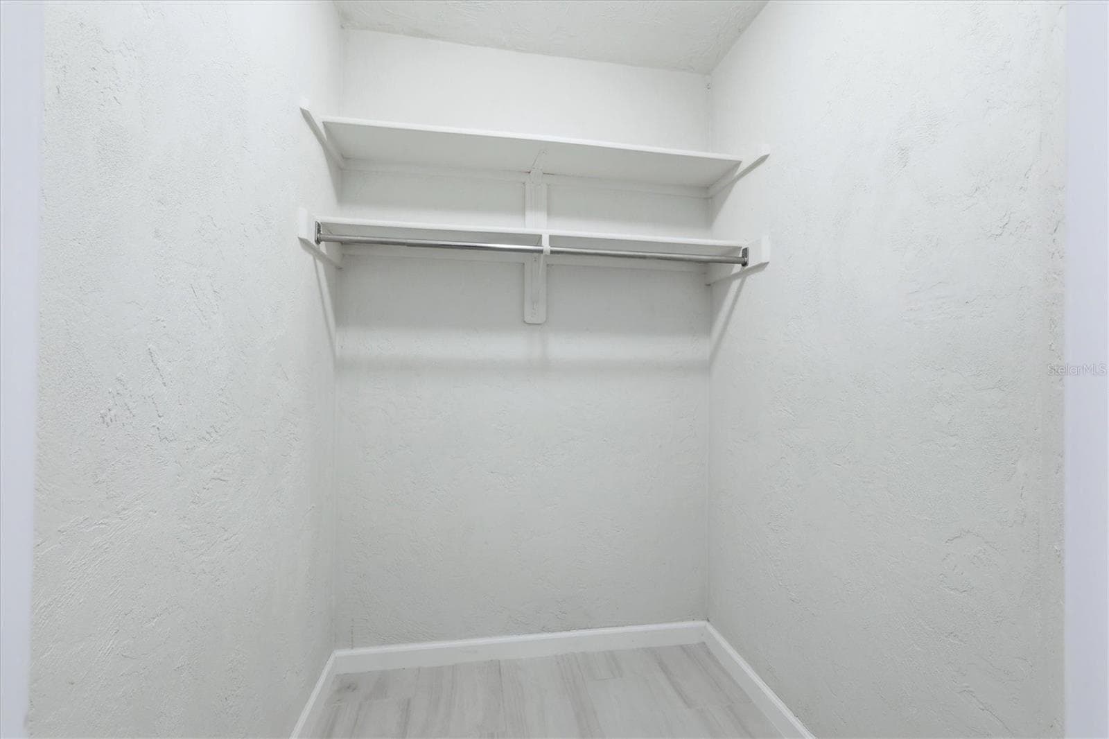 Additional Walk In Closet - 1010 MALIBU CT, VENICE