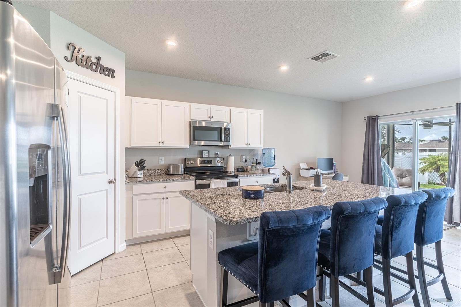 Single Family Residence at 1331 HAINES DR, WINTER HAVEN, photo 6 of 36