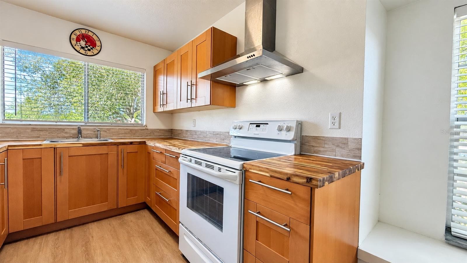 Single Family Residence at 2009 MARINER CT, LABELLE, photo 12 of 31