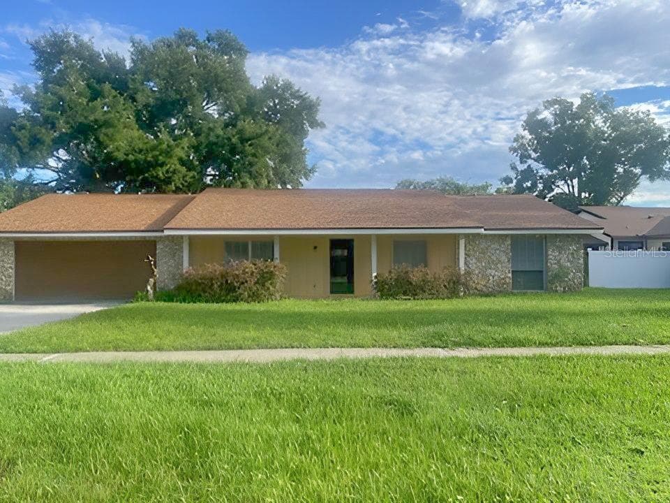 3501 CALGARY LN
