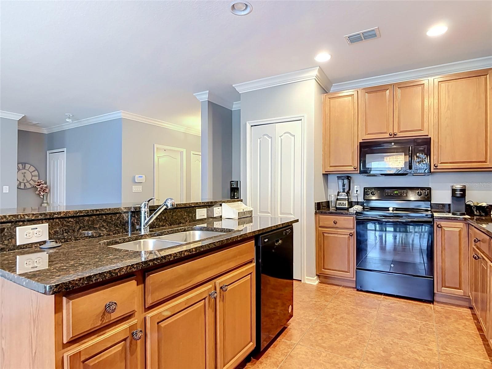 Single Family Residence at 141 W FIESTA KEY LOOP, DELAND, photo 16 of 61