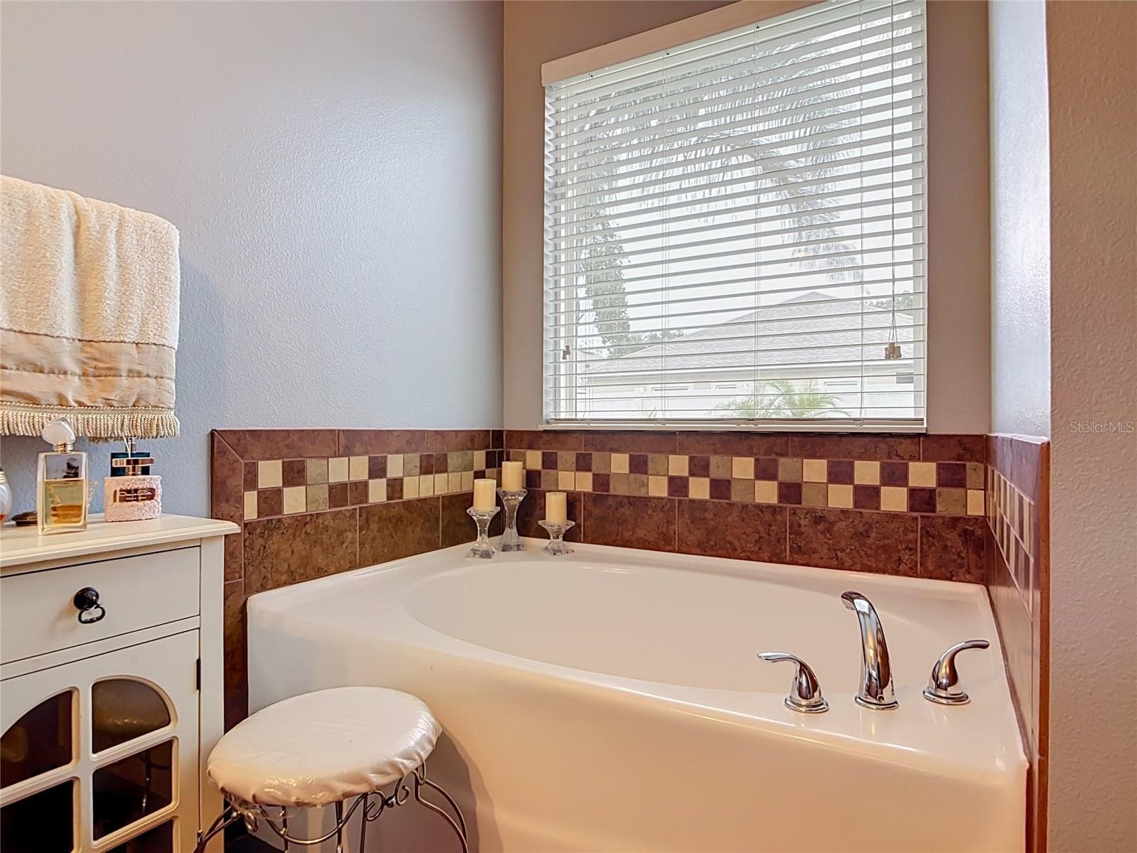 Single Family Residence at 141 W FIESTA KEY LOOP, DELAND, photo 26 of 61