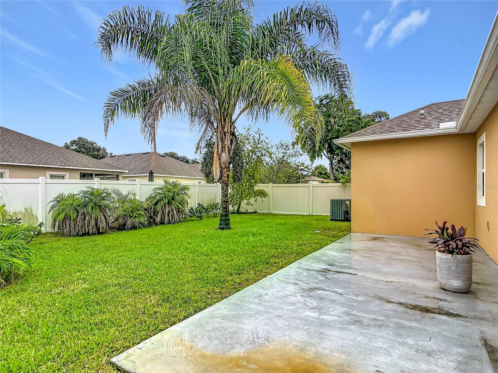 Single Family Residence at 141 W FIESTA KEY LOOP, DELAND, photo 43 of 61