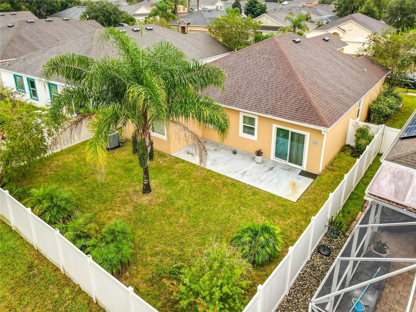 Single Family Residence at 141 W FIESTA KEY LOOP, DELAND, photo 46 of 61