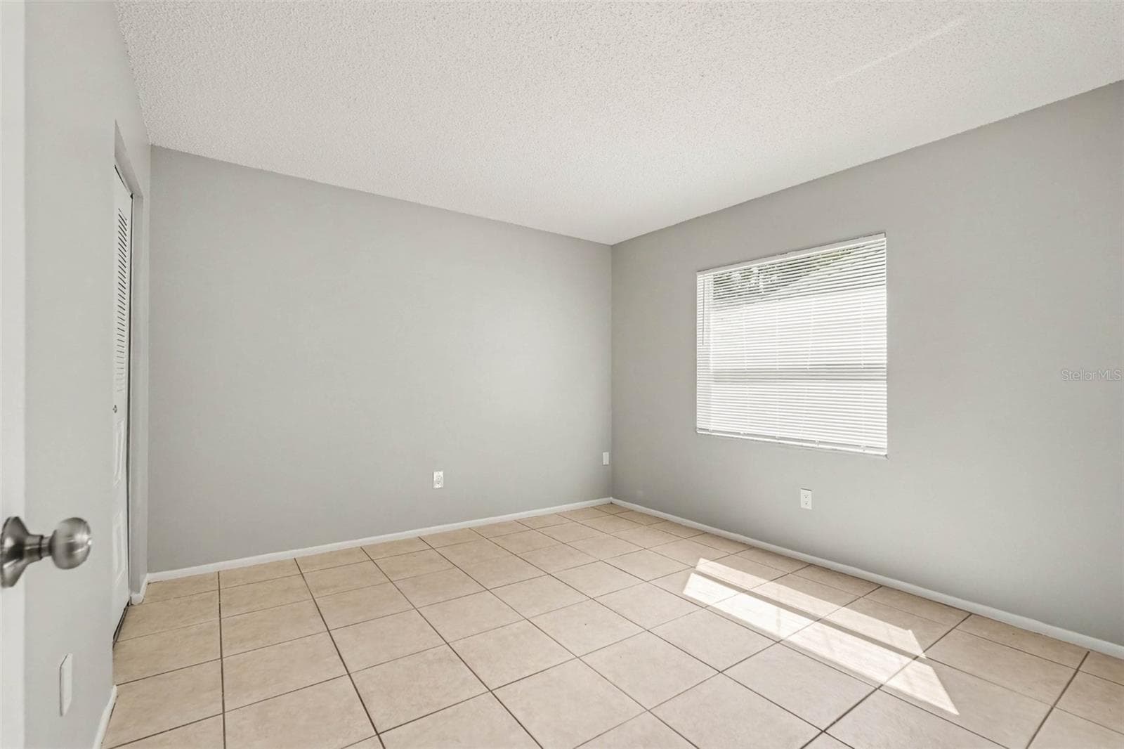 Single Family Residence at 13904 FULLERTON DR, TAMPA, photo 14 of 21