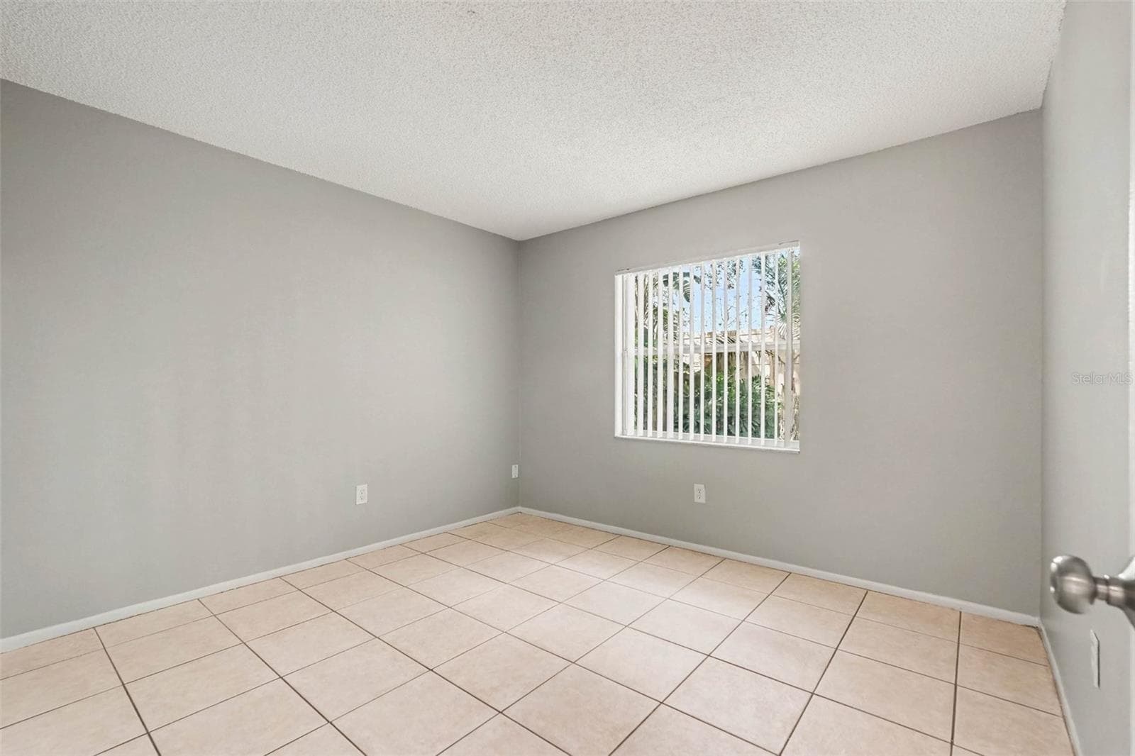 Single Family Residence at 13904 FULLERTON DR, TAMPA, photo 16 of 21