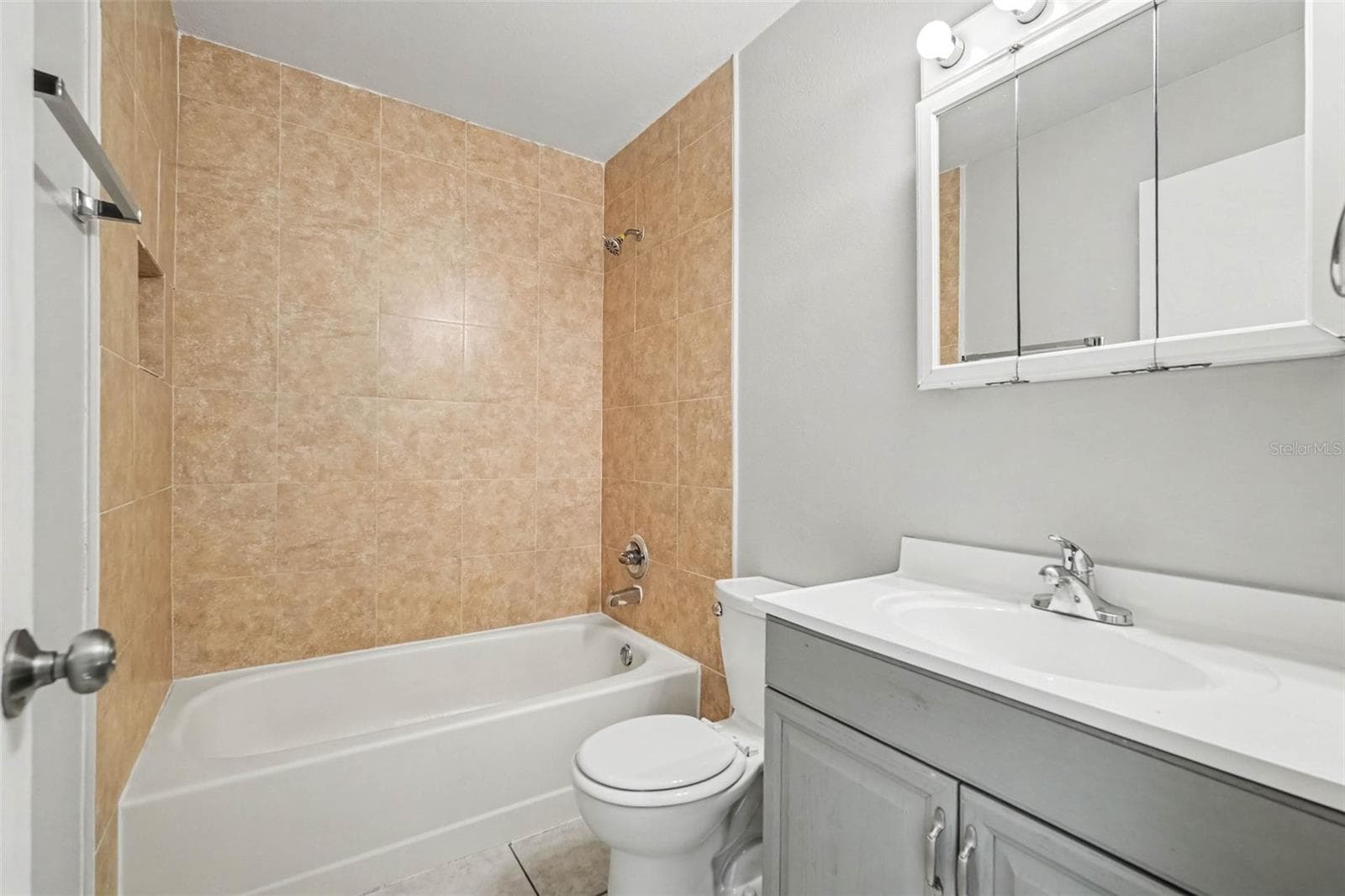 Single Family Residence at 13904 FULLERTON DR, TAMPA, photo 18 of 21