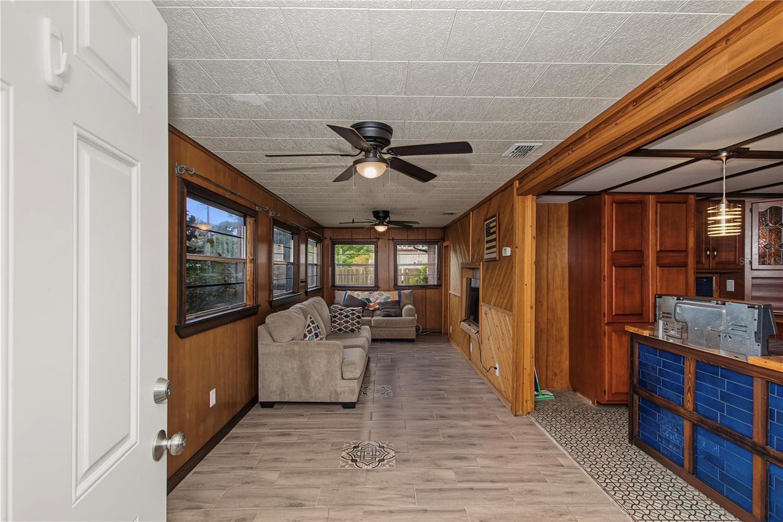 Single Family Residence at 24970 NE 130TH LN, SALT SPRINGS, photo 4 of 43