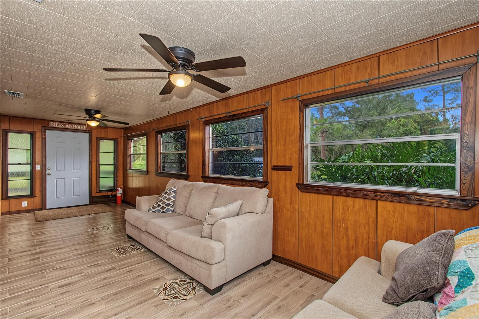 Single Family Residence at 24970 NE 130TH LN, SALT SPRINGS, photo 6 of 43