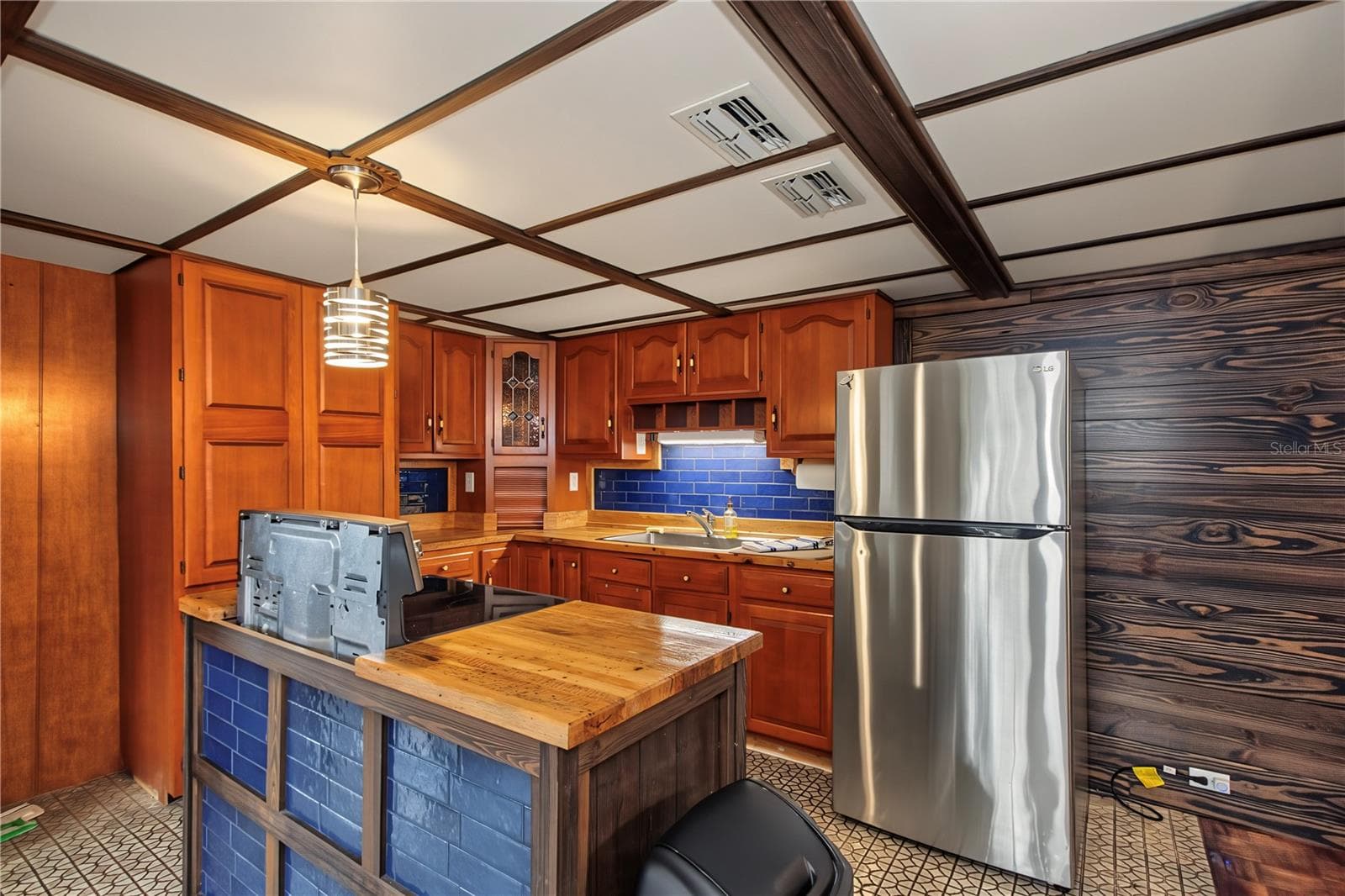 Single Family Residence at 24970 NE 130TH LN, SALT SPRINGS, photo 9 of 43