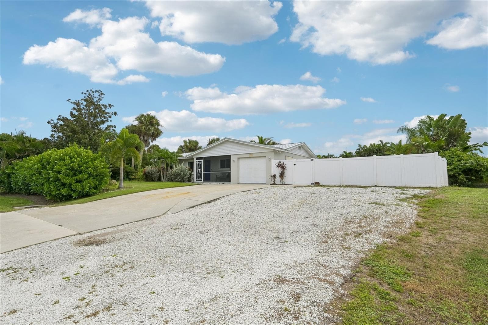 Single Family Residence at NOKOMIS, photo 9 of 47