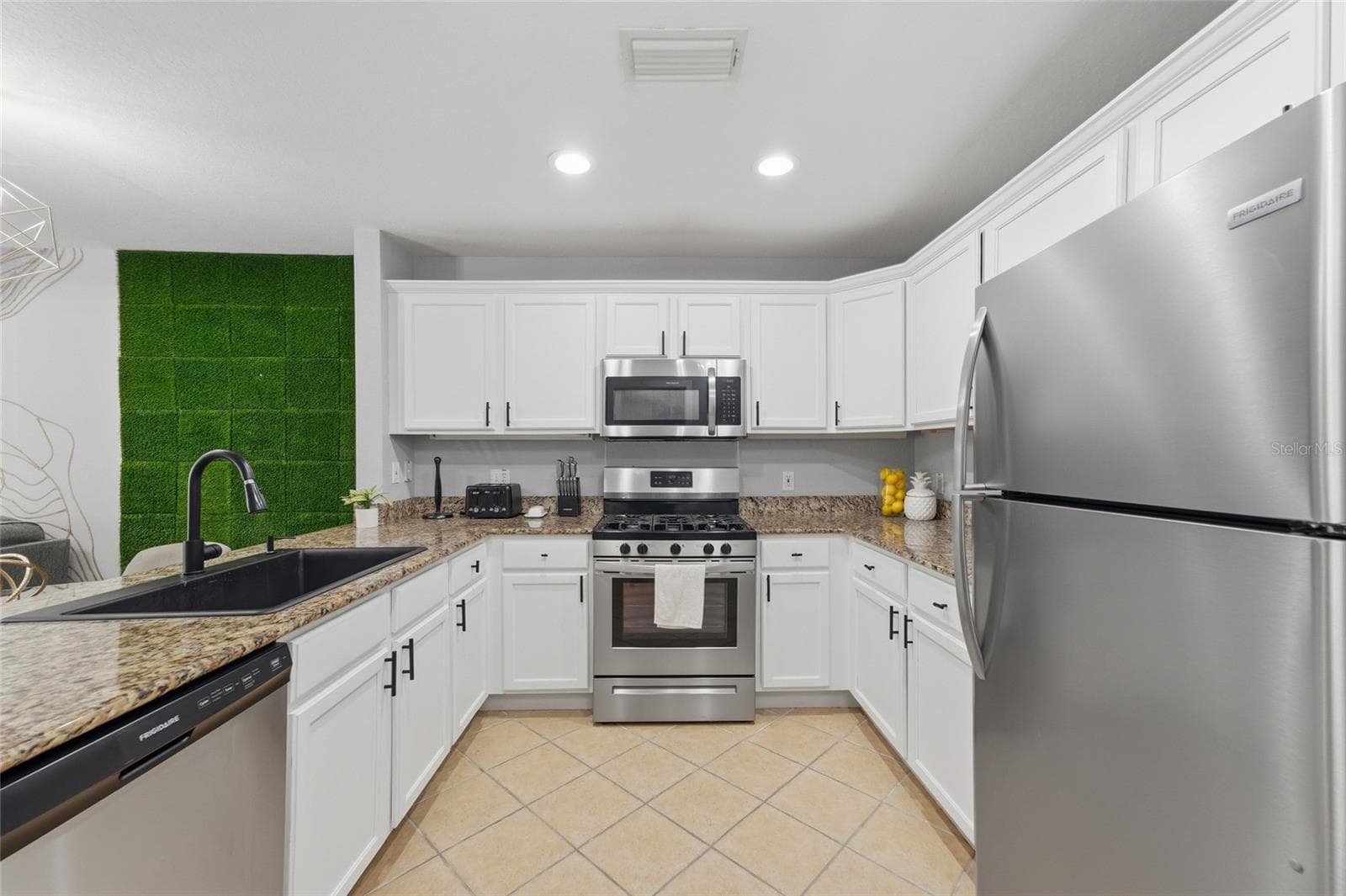 Condominium at 1310 SEVEN EAGLES CT #202, REUNION, photo 5 of 25
