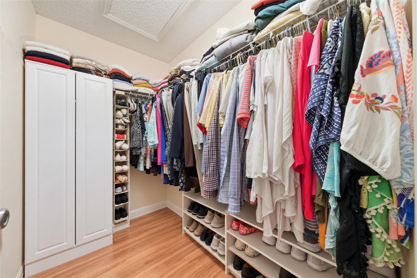 Walk In Closet - 2800 PLAINRIDGE LOOP, THE VILLAGES
