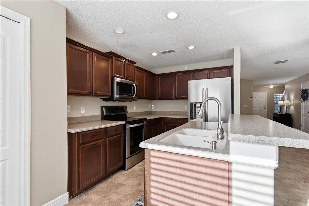 kitchen - 2816 CLIFFE CT, OVIEDO