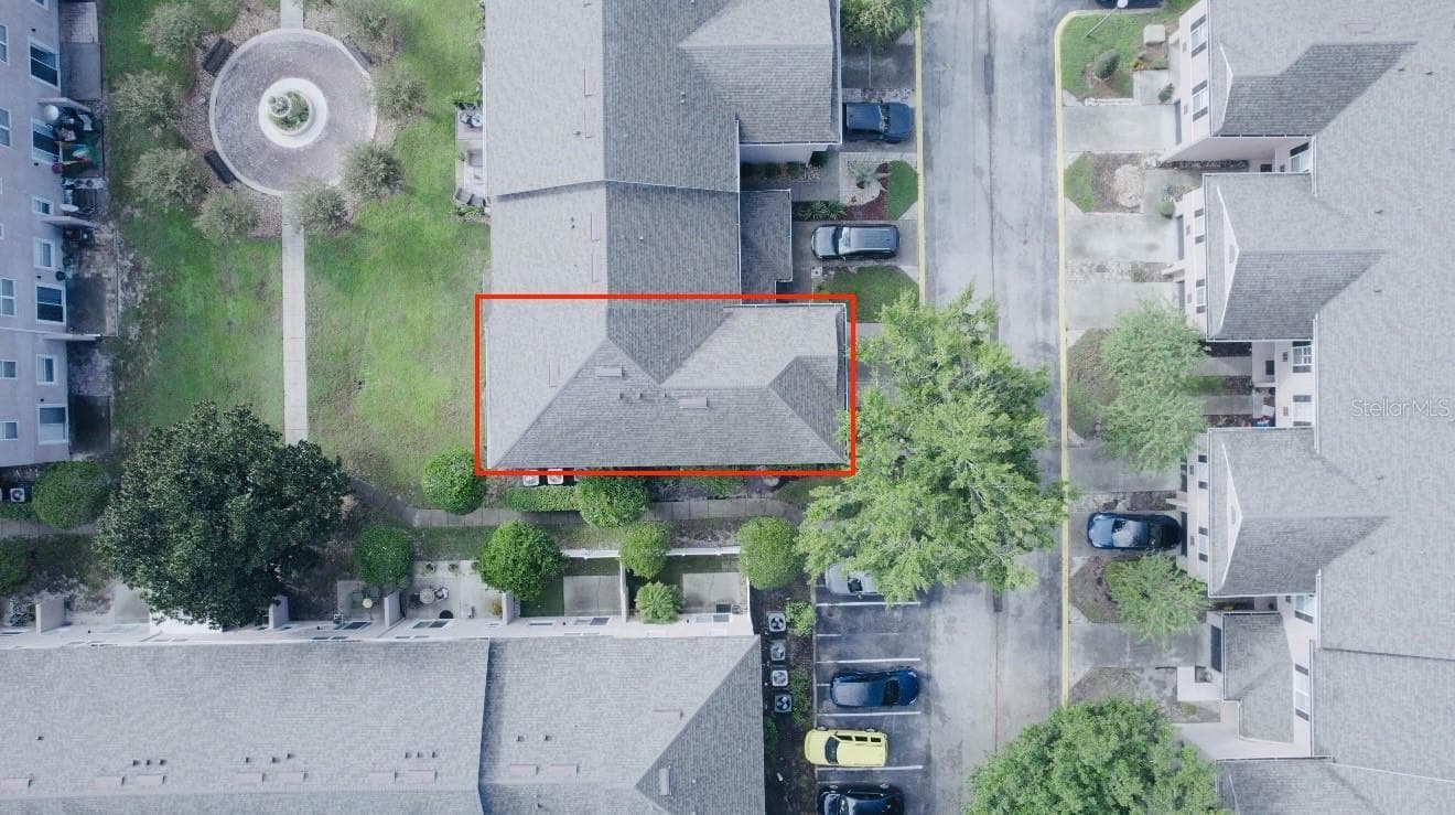 unit backs to courtyard area - 2816 CLIFFE CT, OVIEDO
