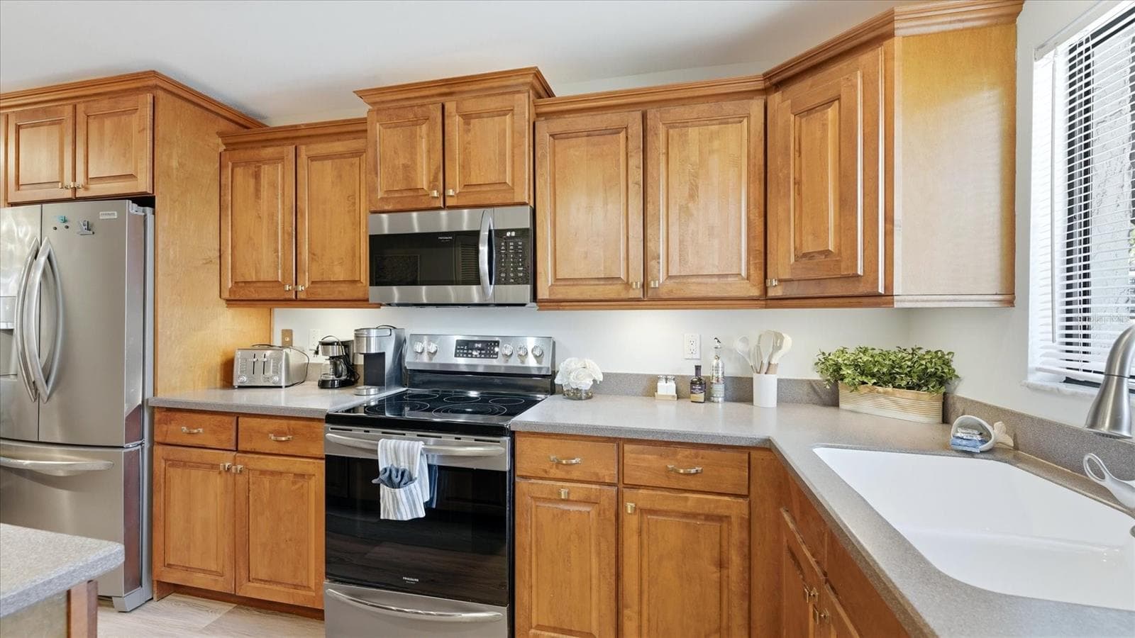 Condominium at 1640 STICKNEY POINT RD #40-101, SARASOTA, photo 13 of 38