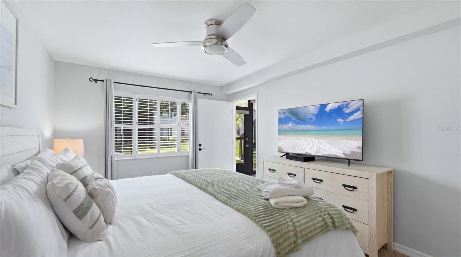Condominium at 1640 STICKNEY POINT RD #40-101, SARASOTA, photo 15 of 38