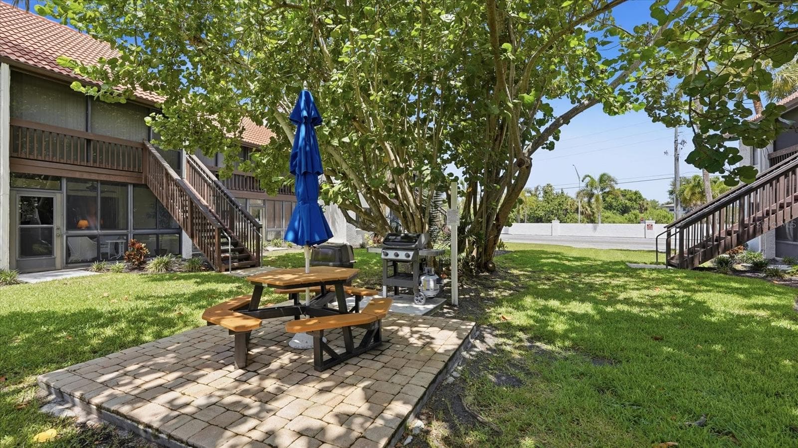 Condominium at 1640 STICKNEY POINT RD #40-101, SARASOTA, photo 26 of 38