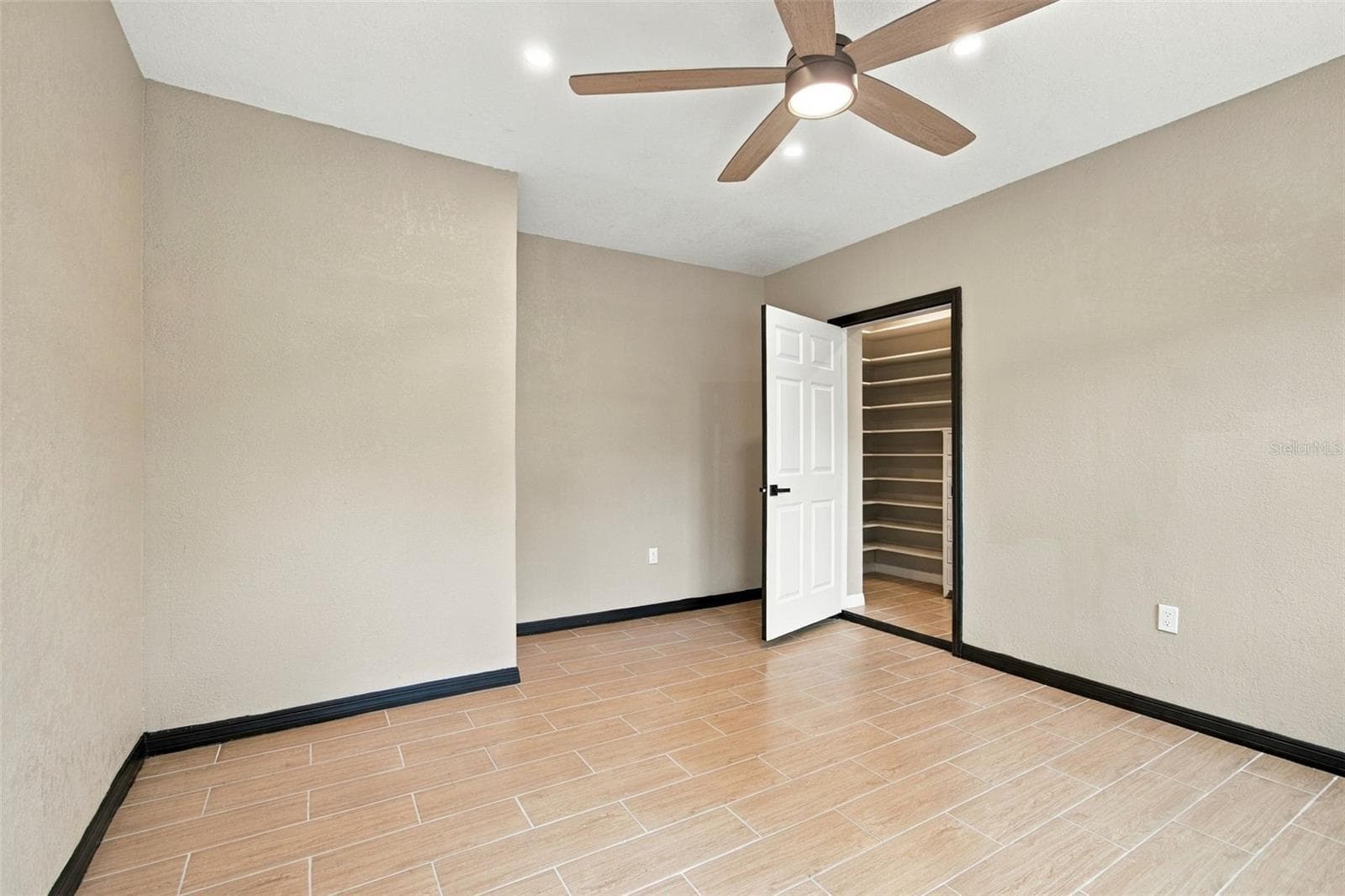 Single Family Residence at 2003 75TH WAY N, ST PETERSBURG, photo 64 of 81