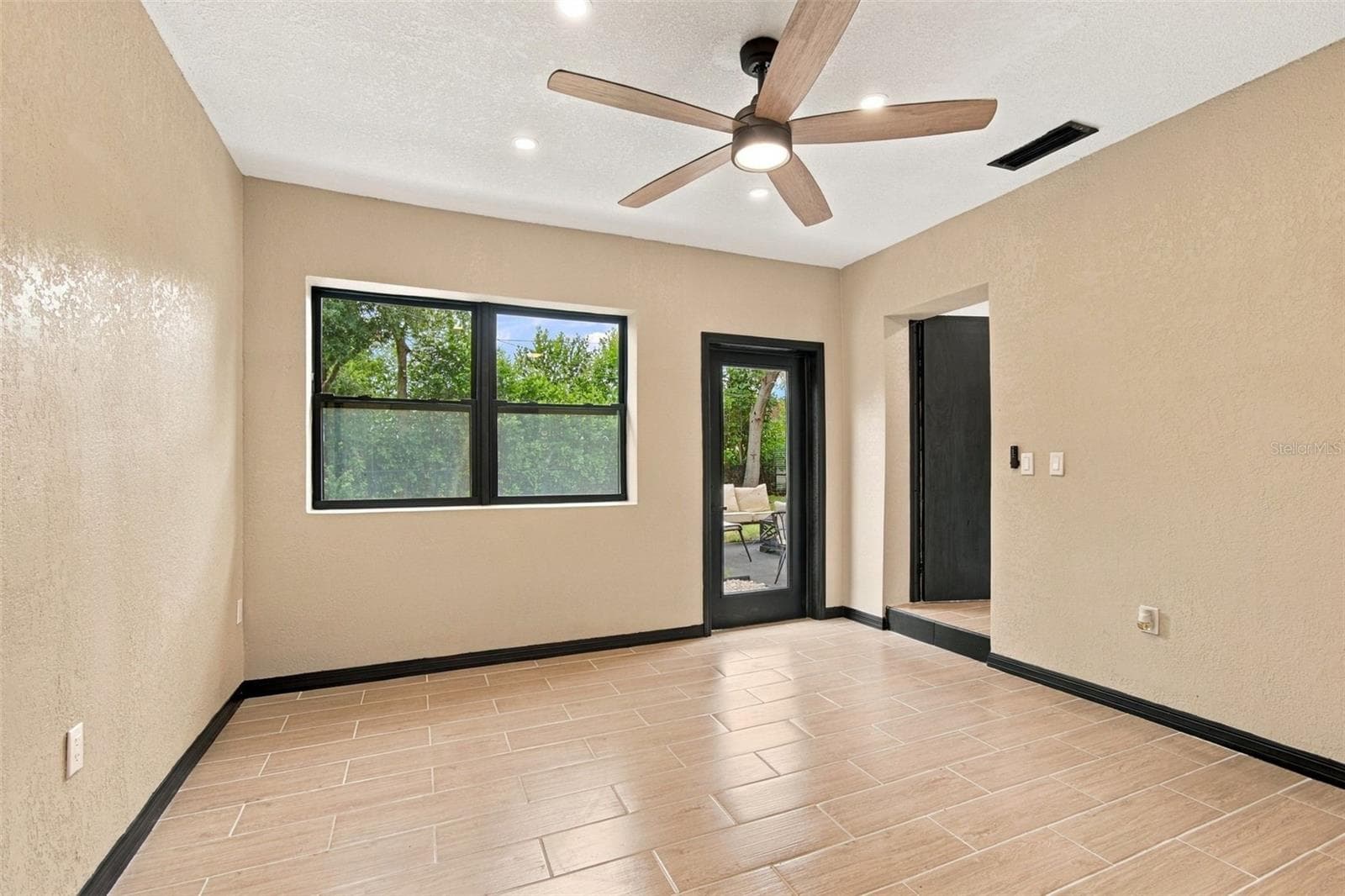 Single Family Residence at 2003 75TH WAY N, ST PETERSBURG, photo 65 of 81