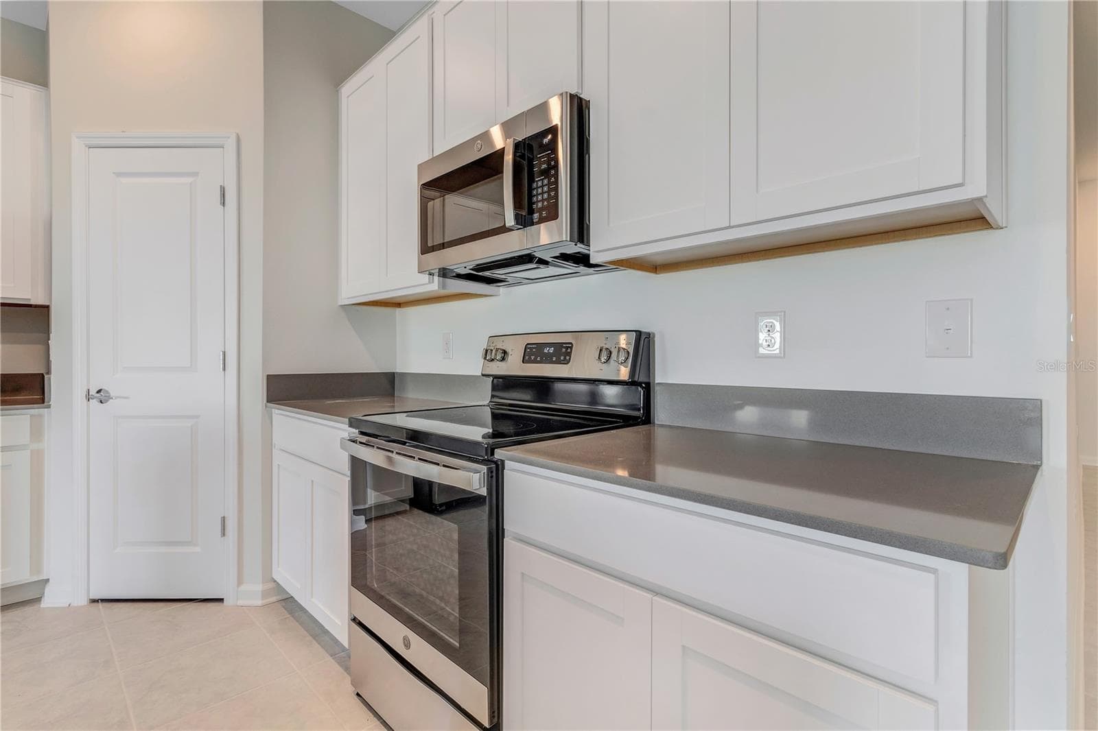 Single Family Residence at 865 CITRUS RESERVE BLVD, DAVENPORT, photo 5 of 22