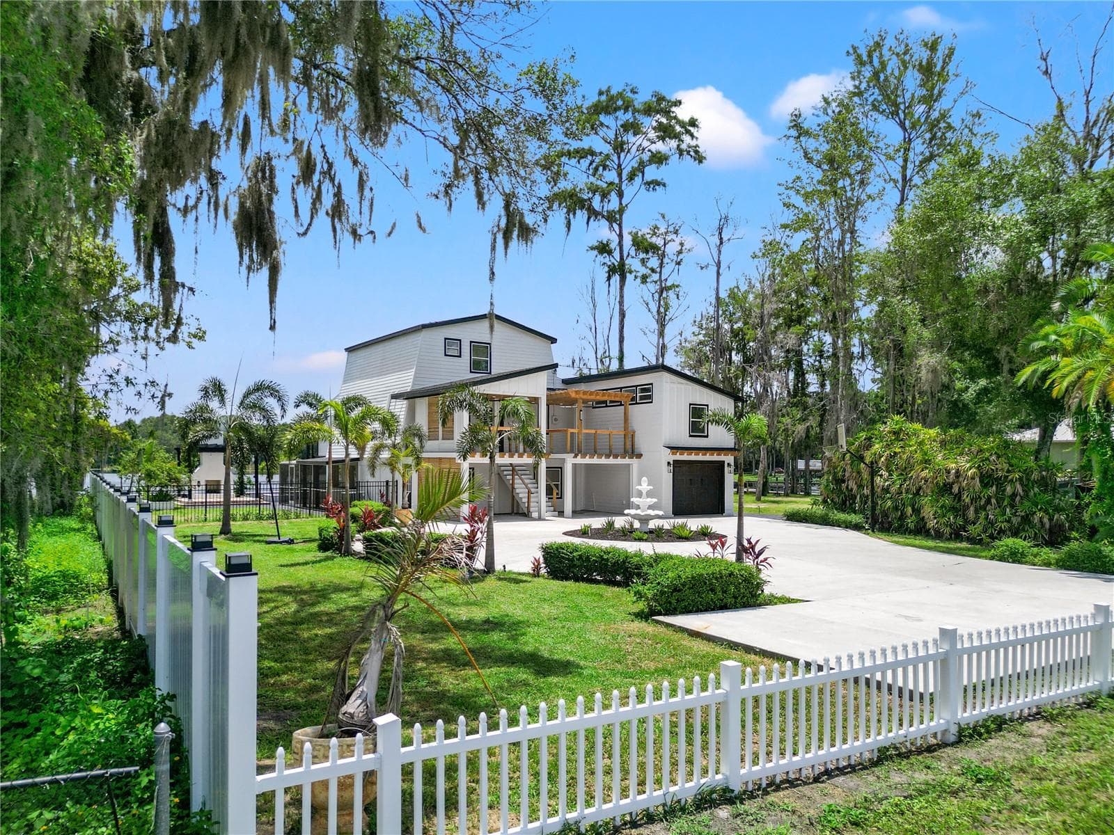Single Family Residence at 10908 LAND O LAKES BLVD, LAND O LAKES, photo 2 of 92