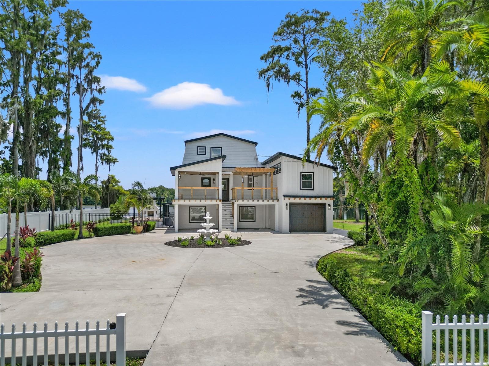 Single Family Residence at 10908 LAND O LAKES BLVD, LAND O LAKES, photo 4 of 92