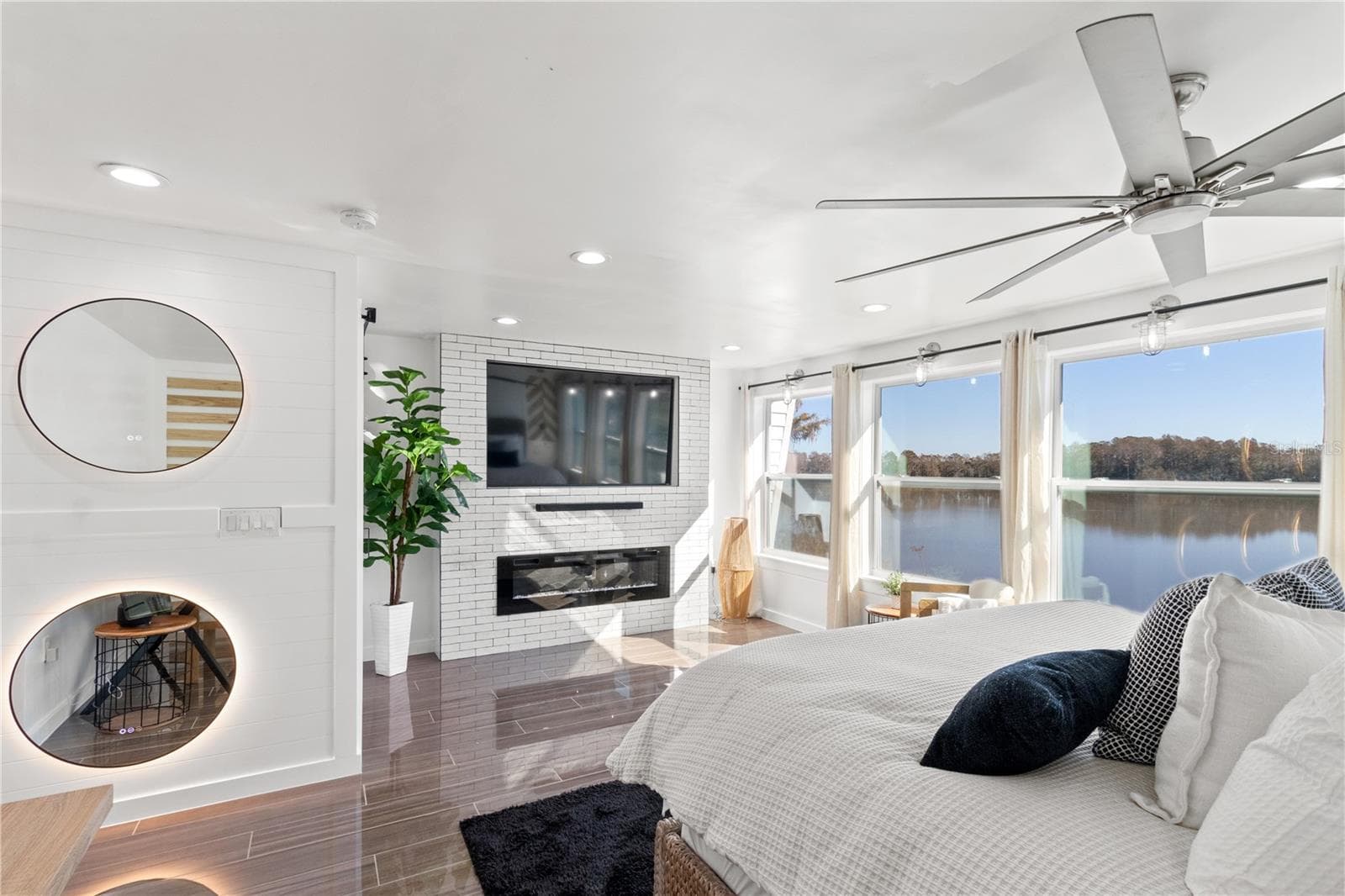 One of two Primary bedrooms, 3rd floor - 10908 LAND O LAKES BLVD, LAND O LAKES