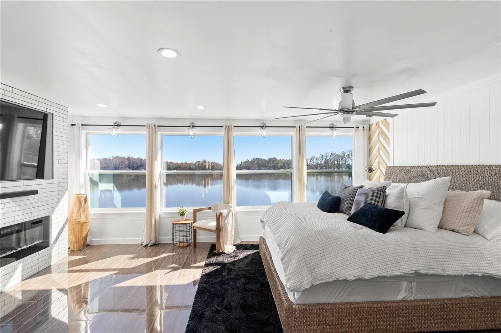 One of two Primary bedrooms, 3rd floor - 10908 LAND O LAKES BLVD, LAND O LAKES