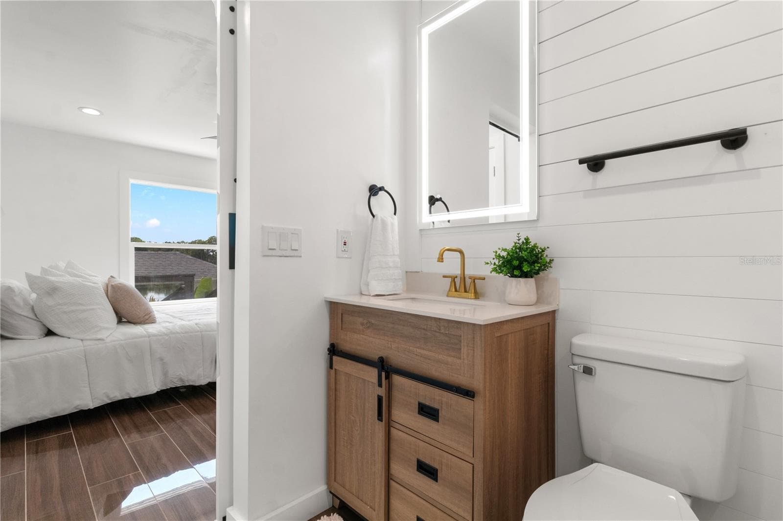 Bathroom two, inside bedroom two - 10908 LAND O LAKES BLVD, LAND O LAKES