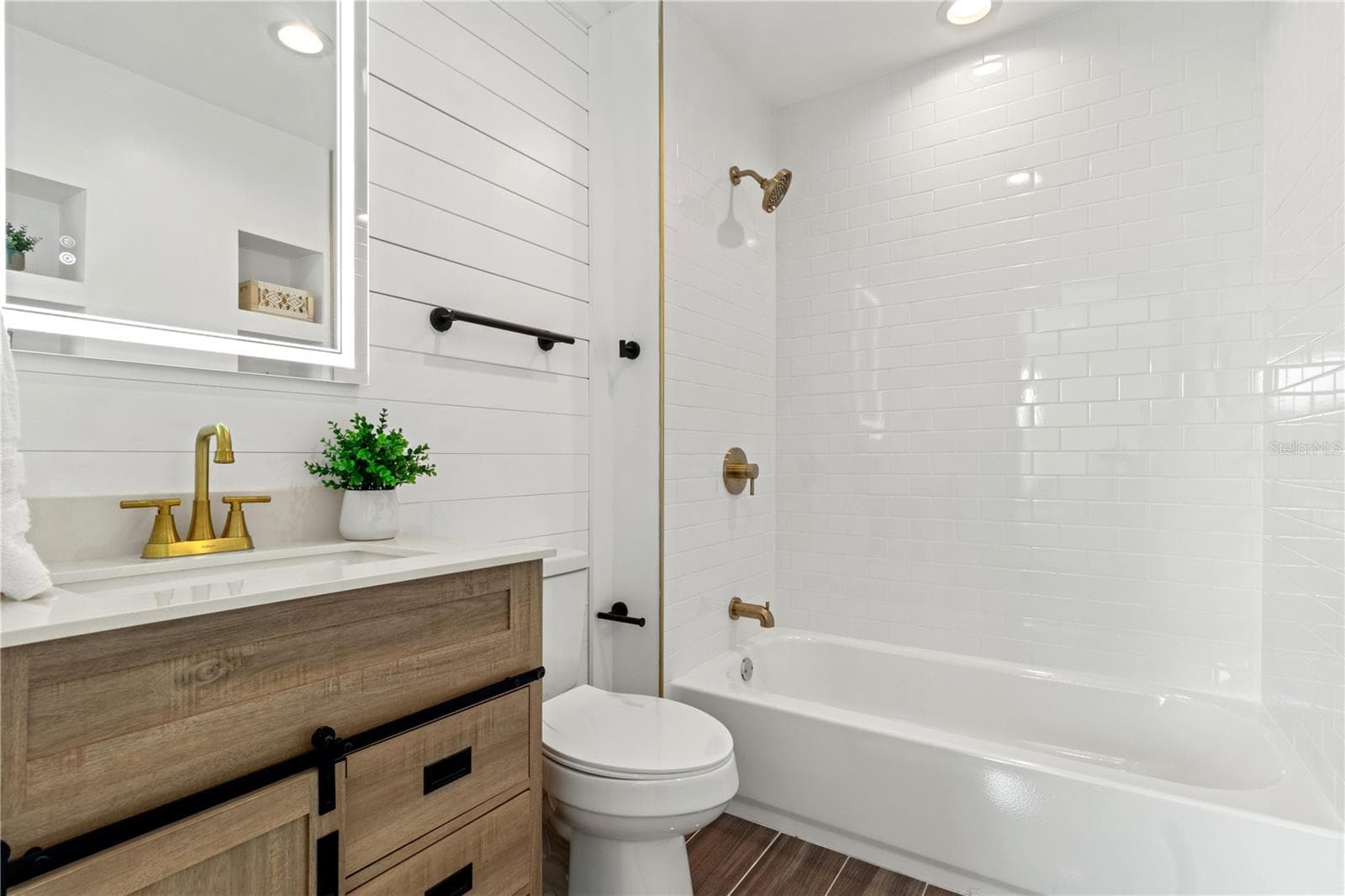 Bathroom two, inside bedroom two - 10908 LAND O LAKES BLVD, LAND O LAKES
