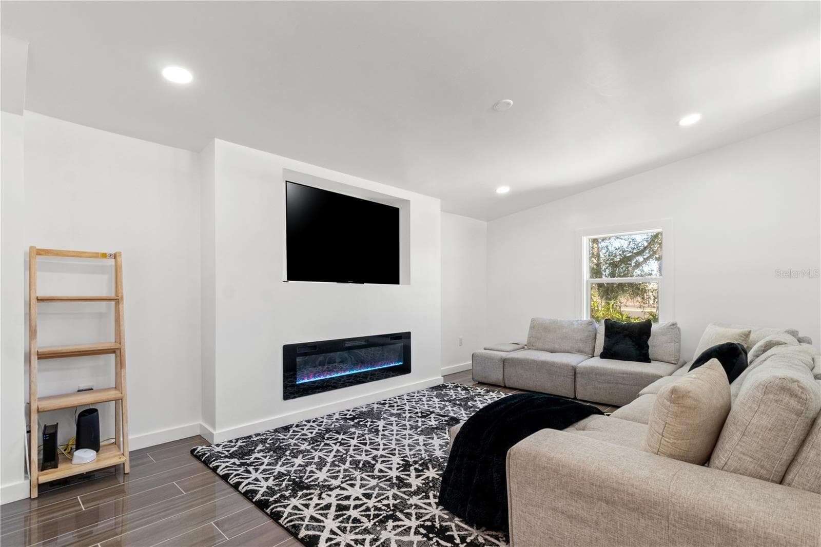 Media Room - Second Floor - 10908 LAND O LAKES BLVD, LAND O LAKES