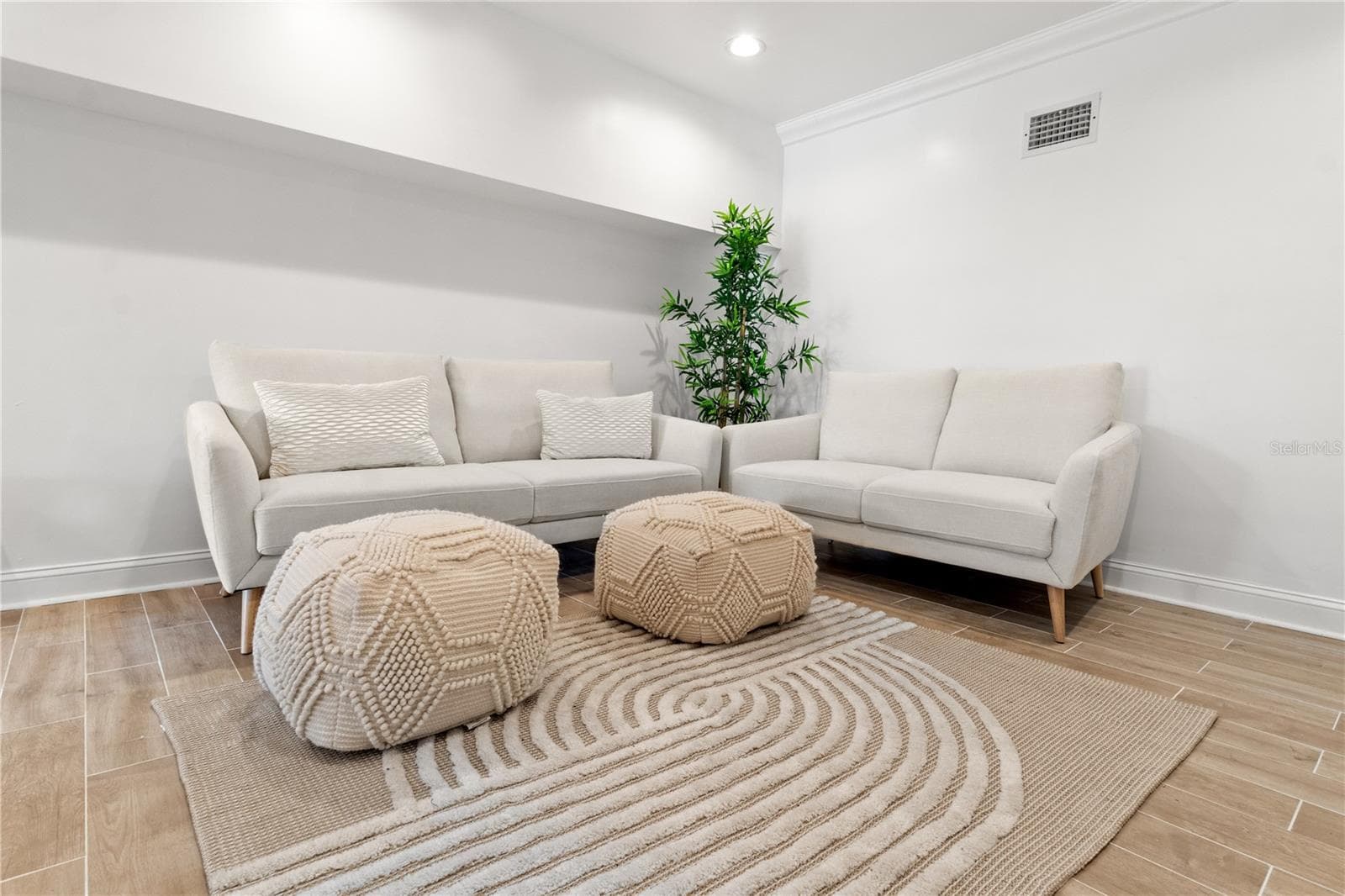 1 bedroom studio apartment, in law suite, private entrance. - 10908 LAND O LAKES BLVD, LAND O LAKES
