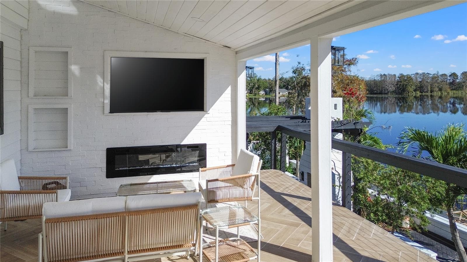 Back porch, deck, second floor - 10908 LAND O LAKES BLVD, LAND O LAKES